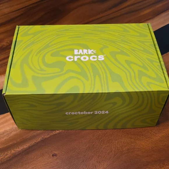 CROCS Bark Edition Green Box - Picture 1 of 3